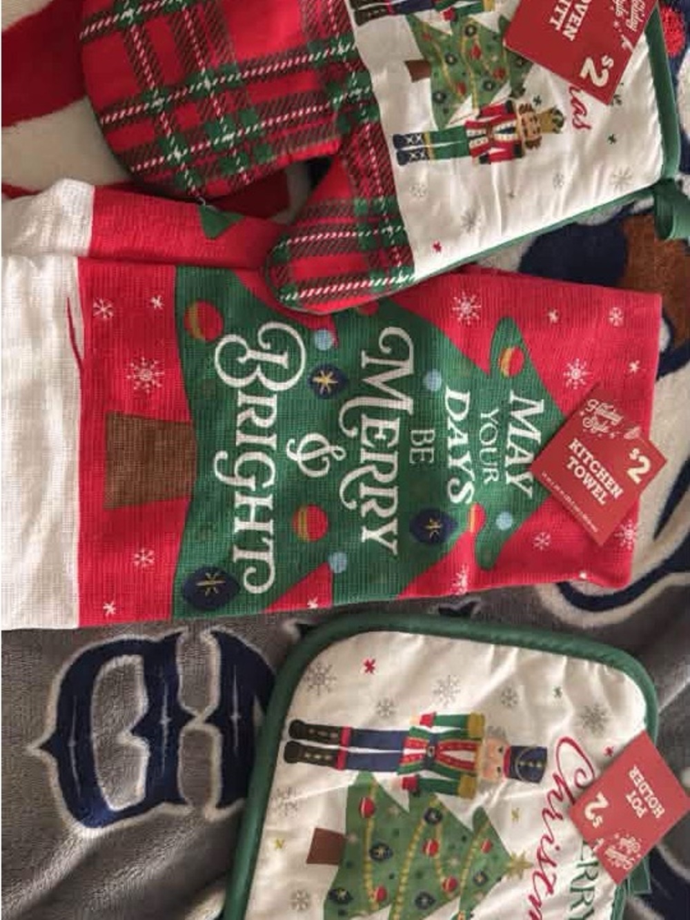 Merry & Bright Holiday Kitchen Towel Set - Red & Green